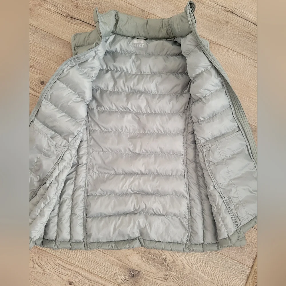 32 Degrees Women's Light Gray Puffer Vest - Picture 3 of 7
